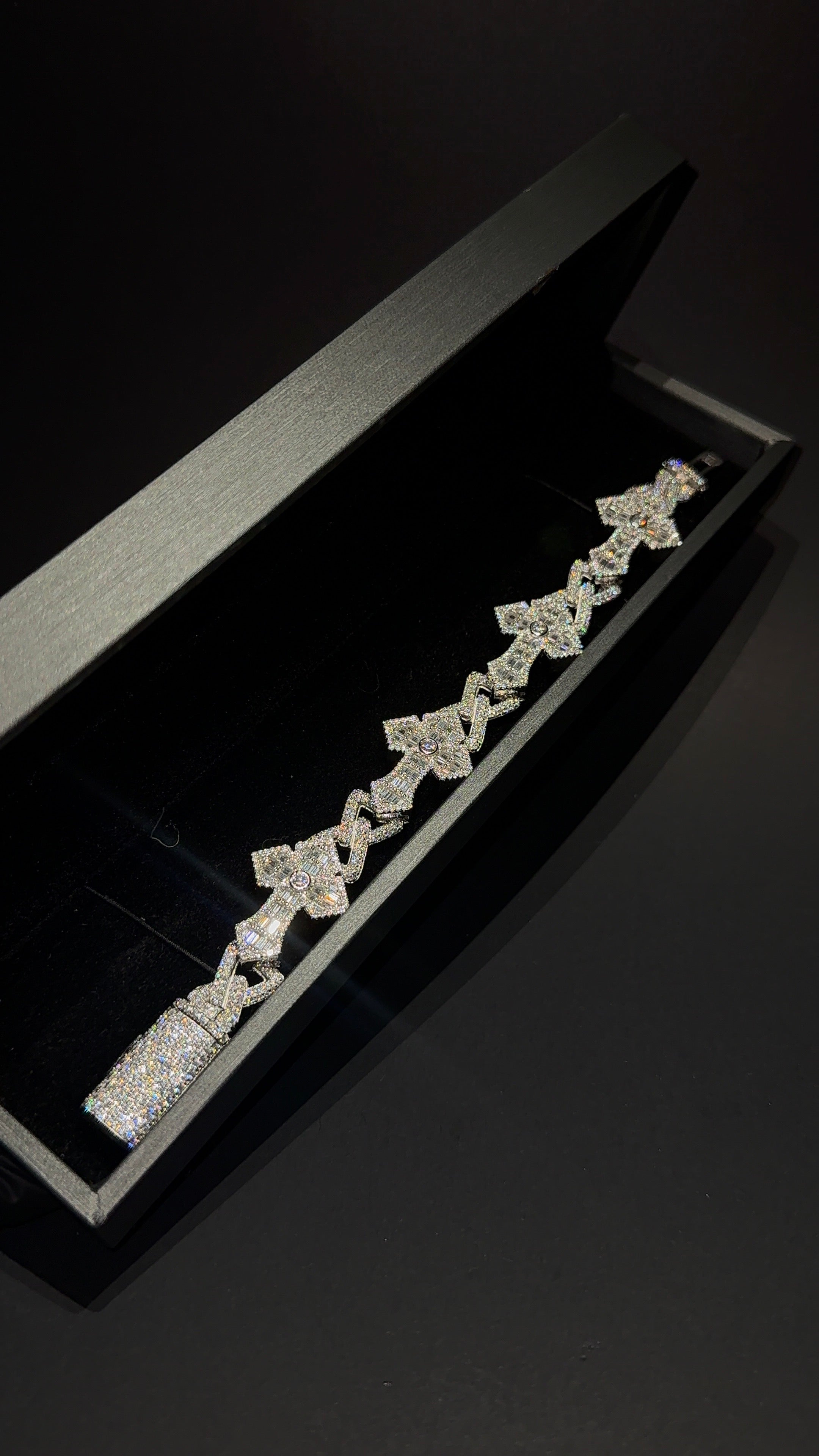 Baguette & Round Cut Cross Bracelet 22MM  7.5Inch