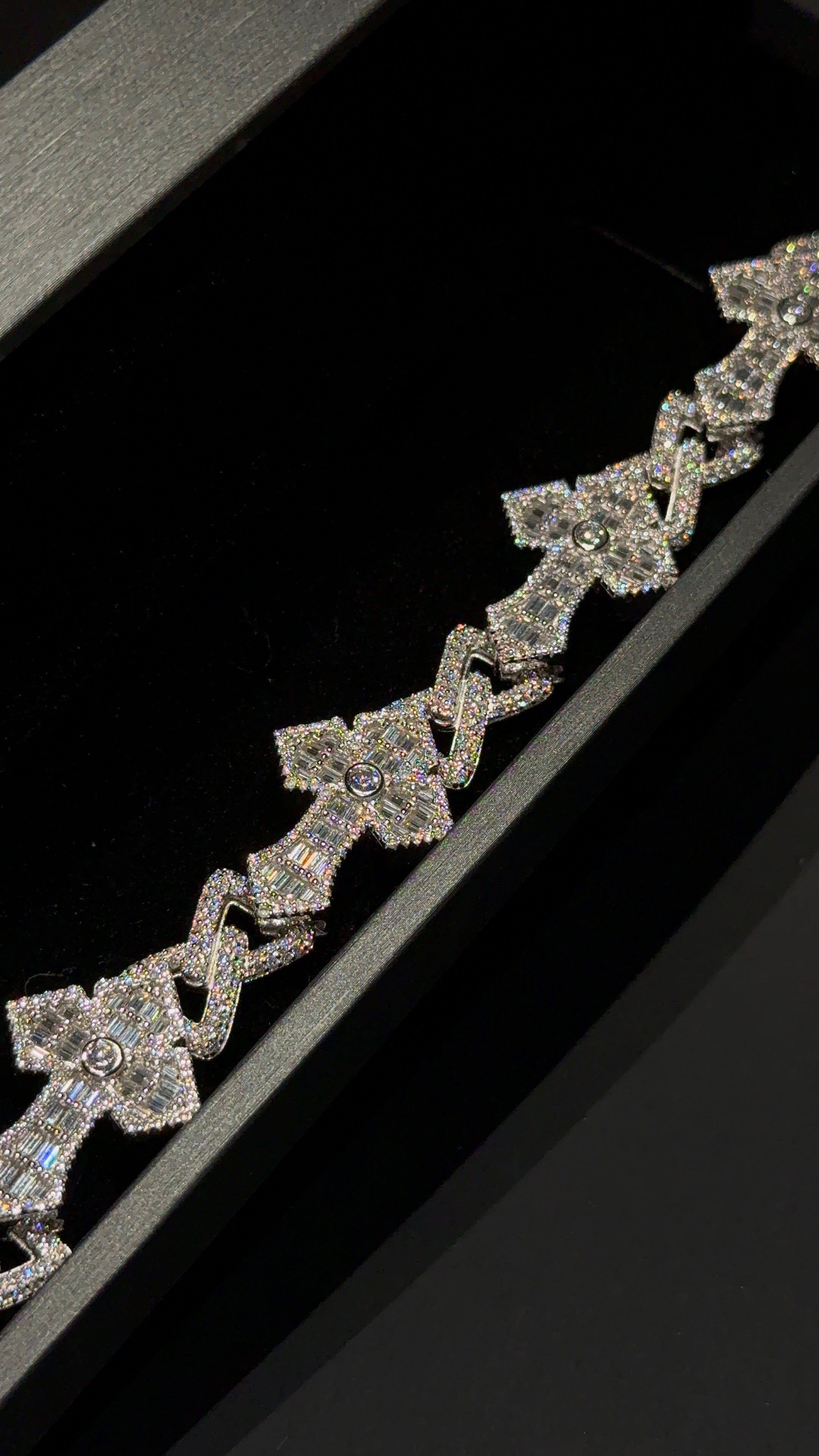 Baguette & Round Cut Cross Bracelet 22MM  7.5Inch